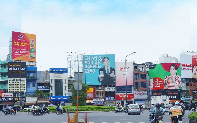 billboard vòng xoay