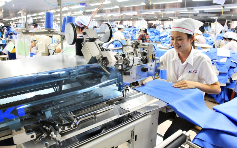Công ty may mặc giá rẻ IBLUE