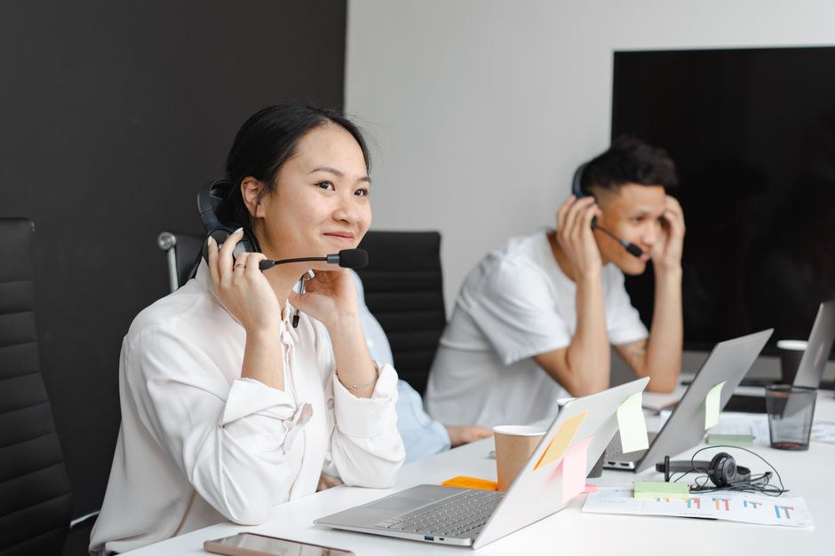 AI agent cho doanh nghiệp nghệ thuật: Cách bán tranh, bản in và sản phẩm sáng tạo hiệu quả hơn AI agent cho doanh nghiệp nghệ thuật: Cách bán tranh, bản in và sản phẩm sáng tạo hiệu quả hơn